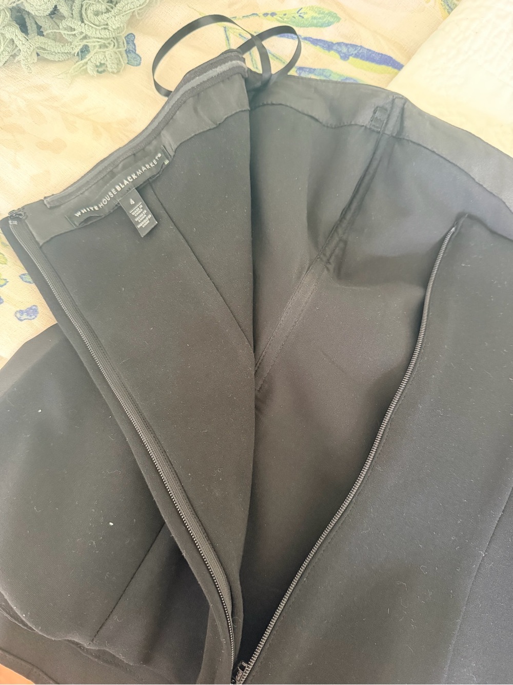 White House Black Market Black Strapless Peplum Bustier Crop Top -Black. Size 4 - Picture 5 of 6